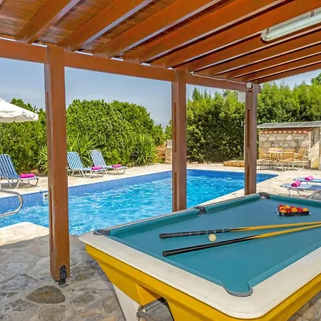 Villa Theo Sapphire By Lachi