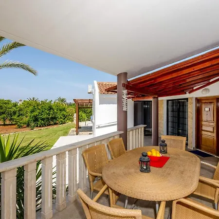 Theo Sapphire By Villa Lací