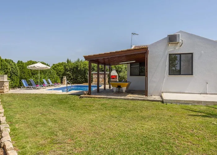 Vila Theo Sapphire By