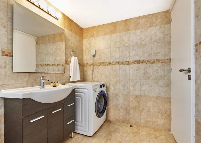 Vila Theo Sapphire By *